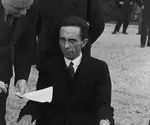 t7qr0x5uttd.jpg