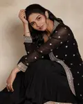 di64482um4q.jpg